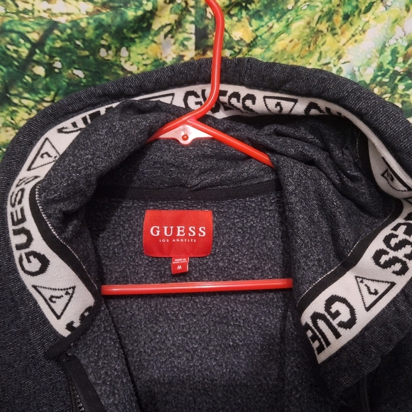 DIY project GUESS hoodie - Picture 2 of 12